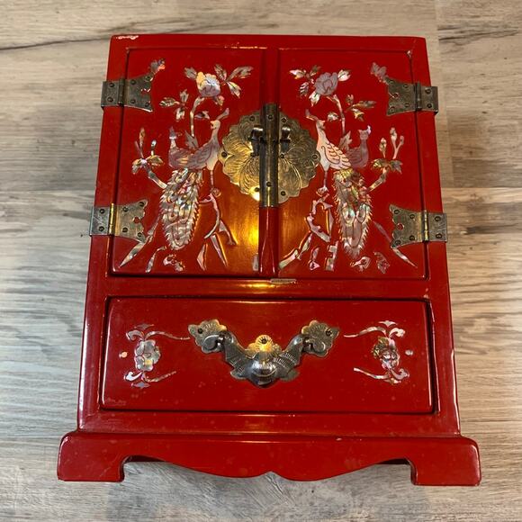 Vintage Chinese Lacquered Jewelry Box with Carved Stone Peacock Detail - Picture 1 of 9
